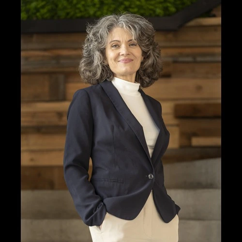 Maria R. Reviewer